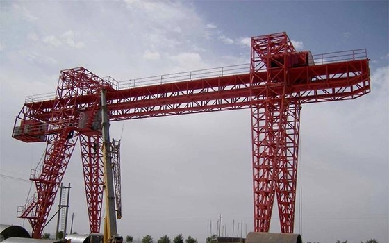 Struktur Rangka Ringan Ganda Girder Gantry Crane Tahan Angin Kuat