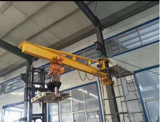 250kg Cantilever Electric Jib Crane Light Duty Untuk Sudut Rotasi Pemeliharaan Pabrik