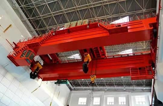 5-40m Rentang Ganda Girder Overhead Crane 20 Ton Bridge Crane