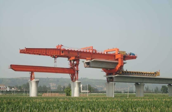 Kereta Api Berkecepatan Tinggi 250-300 Ton Bridge Erecting Machine Terus Menerus