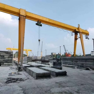 Desain yang disesuaikan rentang 15m Single Girder Gantry Crane 10ton 15 Ton Untuk Pabrik Industri
